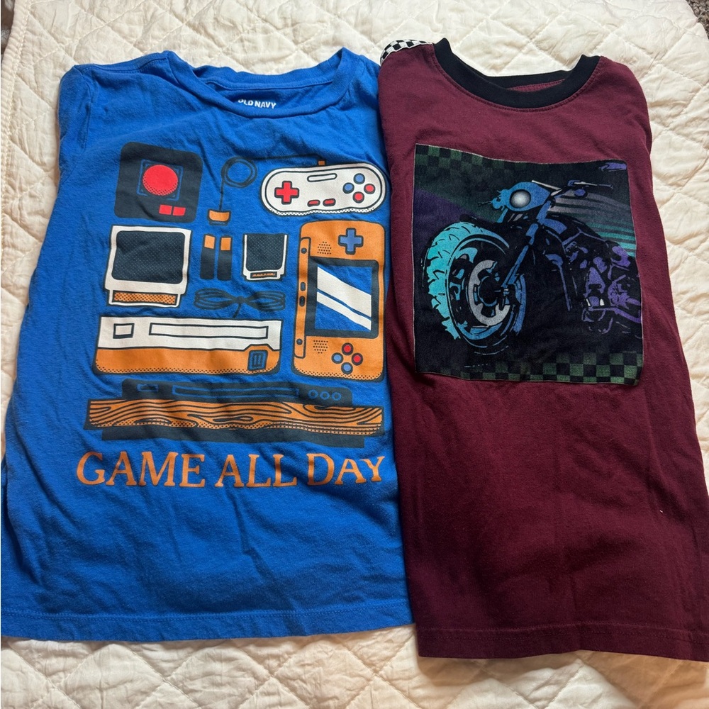 EUC 2 boys long sleeve shirts. Both a size 8 medium.